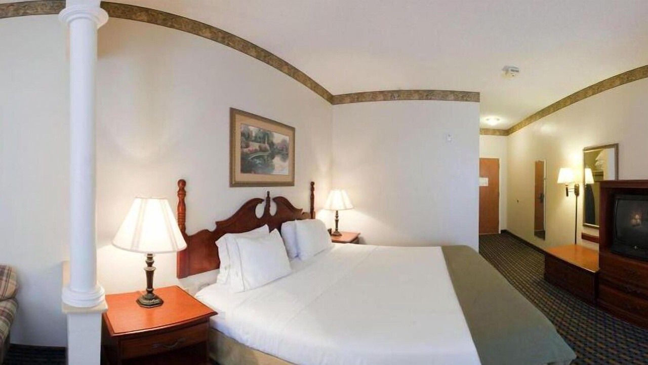 Photo of Bedroom in Laurinburg
