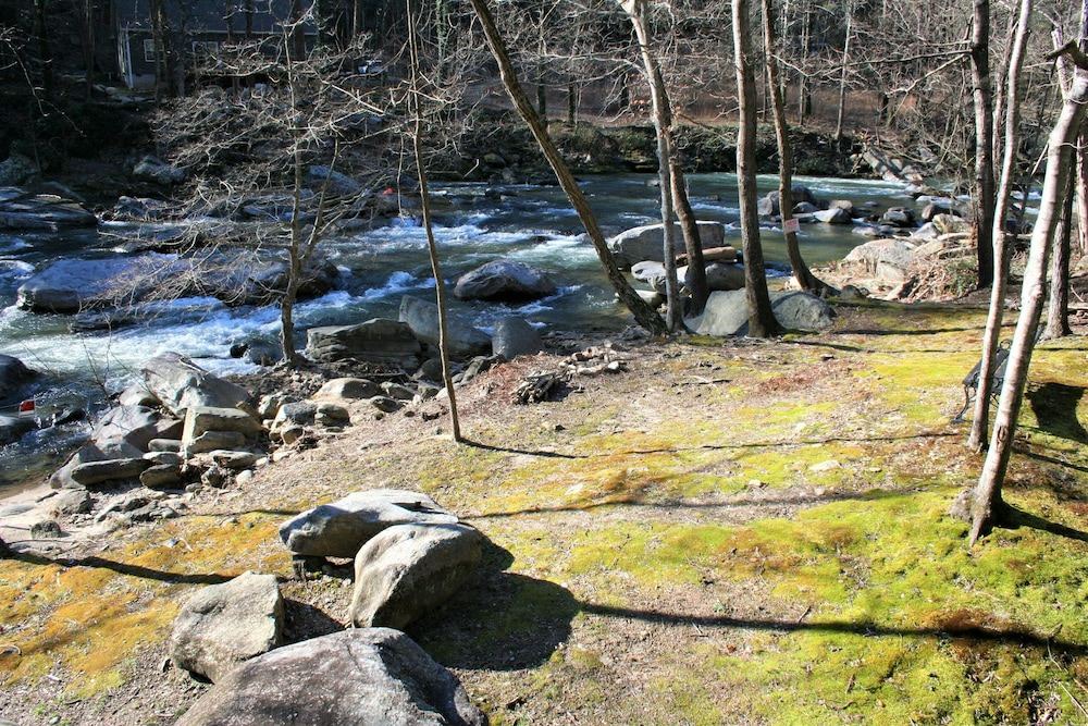 Photo of Others in Chimney Rock