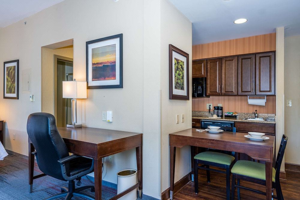Photo of Livingroom in Hoover