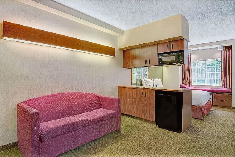Photo of Livingroom in Southeast Raleigh