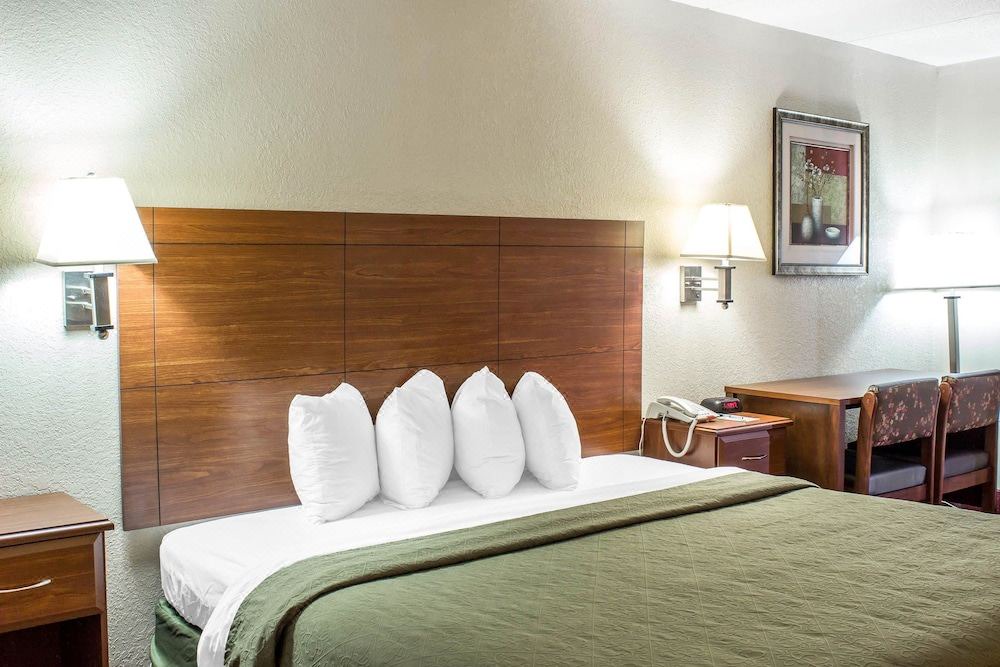 Photo of Bedroom in Selma