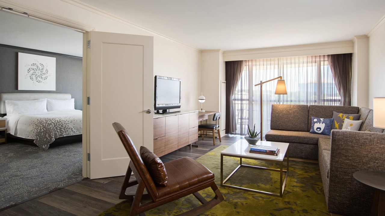 Photo of Livingroom in North Hills