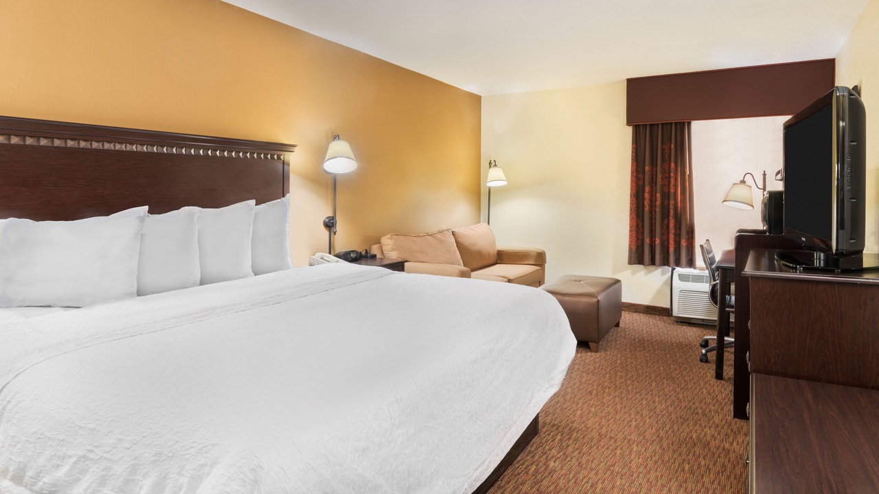 Photo of Bedroom in University Place