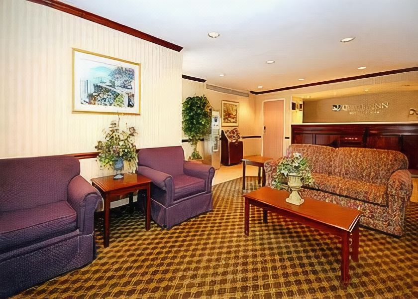 Photo of Livingroom in Rocky Mount