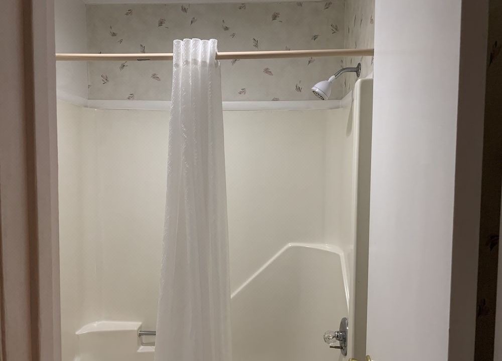 Photo of Bathroom in Roxboro