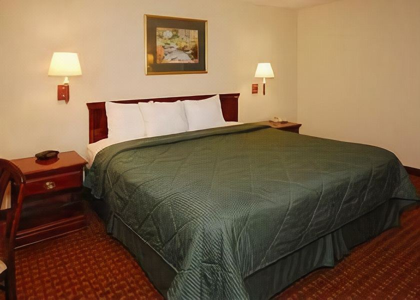 Photo of Bedroom in Apex