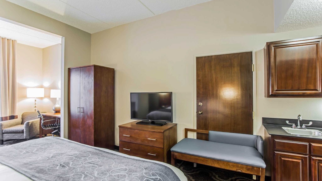 Photo of Bedroom in Pineville
