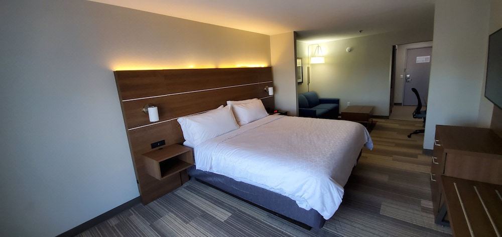 Photo of Bedroom in Kinston