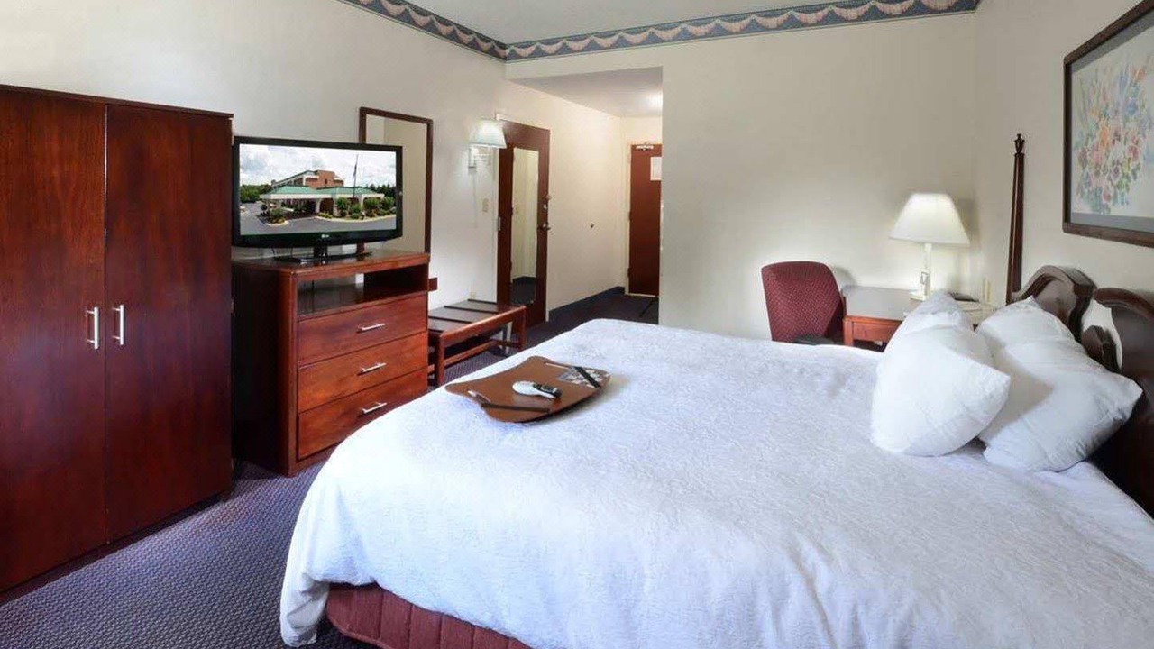 Photo of Bedroom in Roxboro