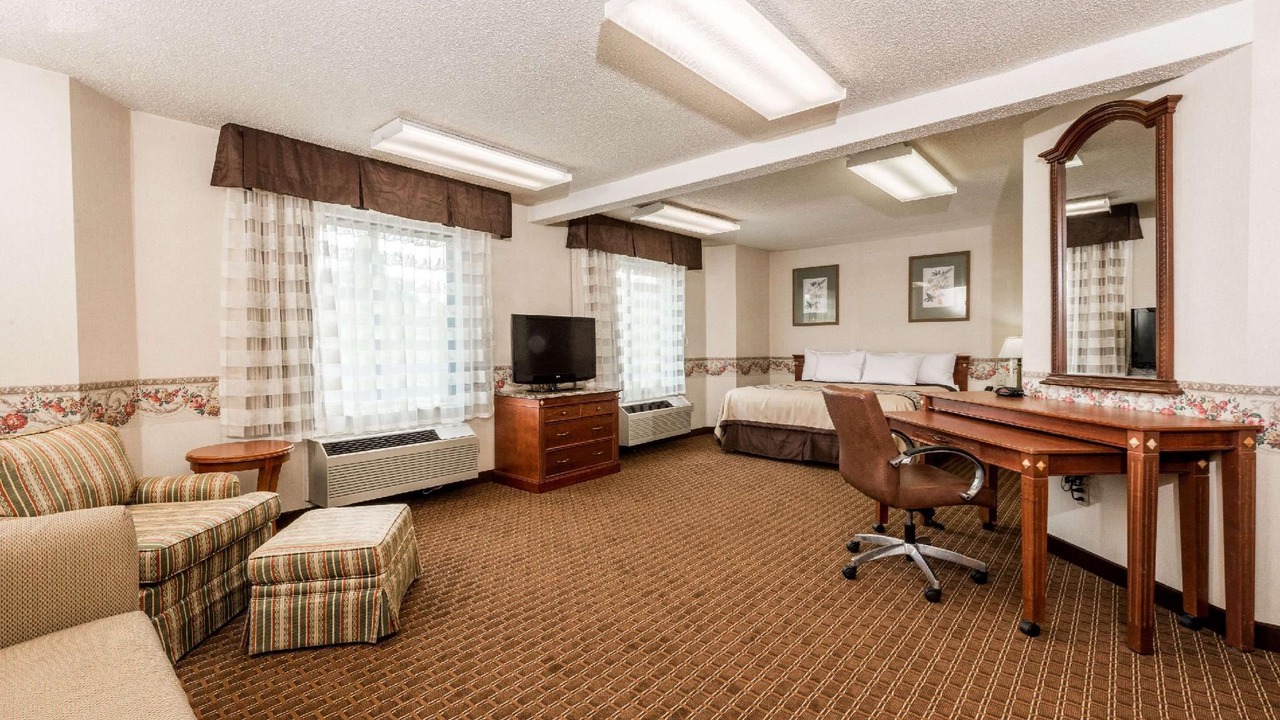 Photo of Livingroom in Yadkinville