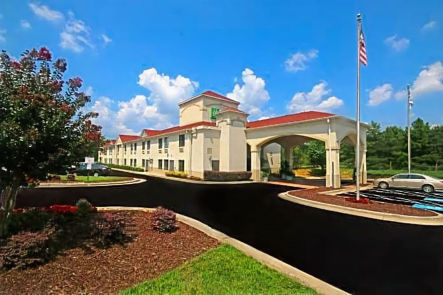 Photo of Buildings in Kernersville