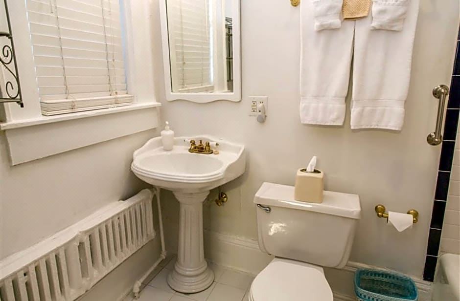 Photo of Bathroom in Hendersonville