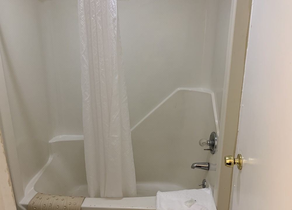 Photo of Bathroom in Roxboro