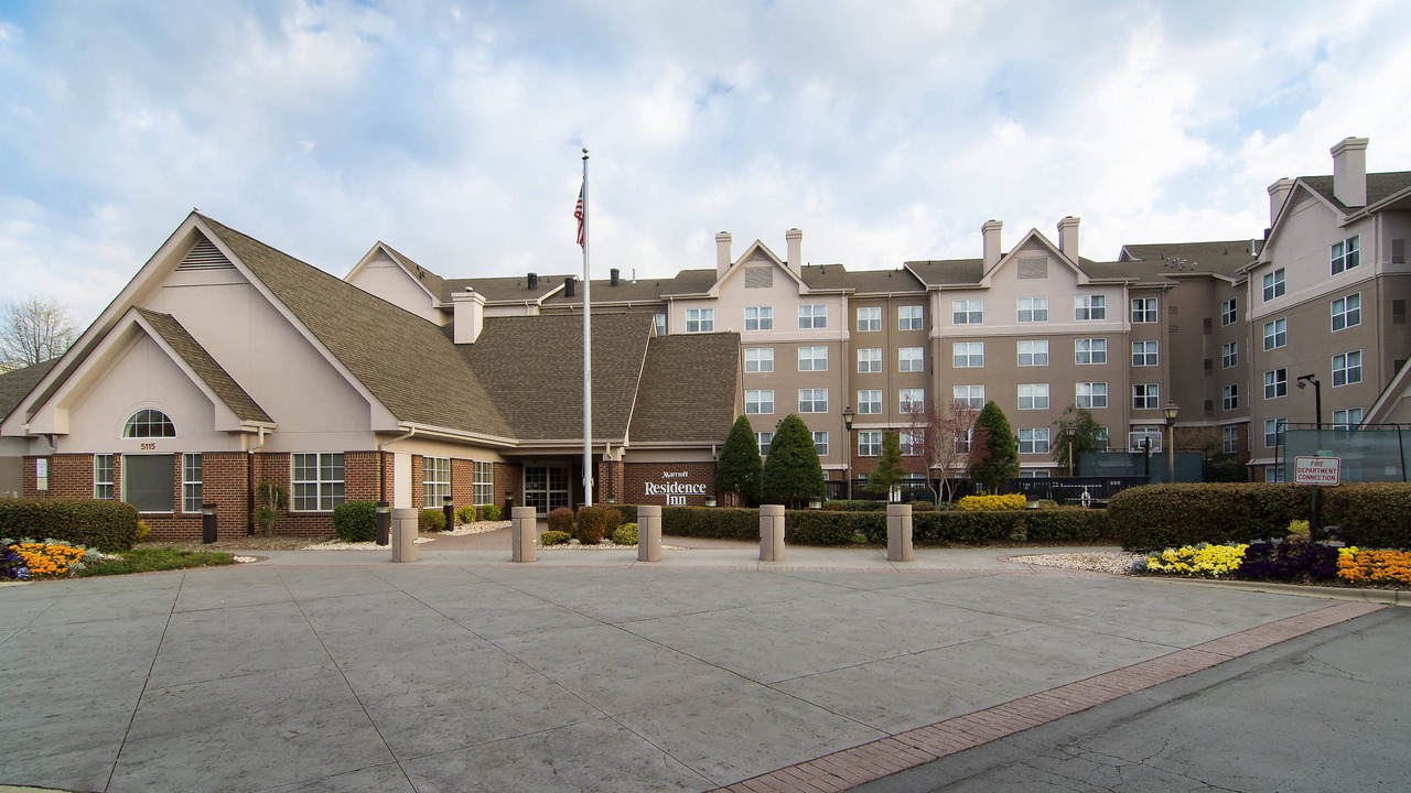 Photo of Buildings in Piper Glen Estates