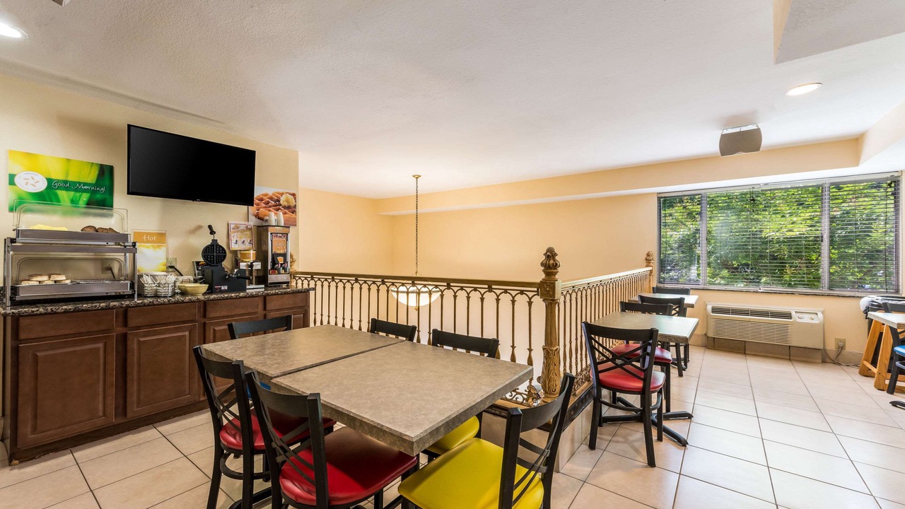 Photo of Livingroom in Huntersville