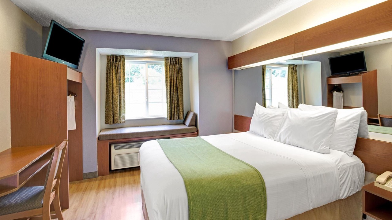 Photo of Bedroom in Cherokee