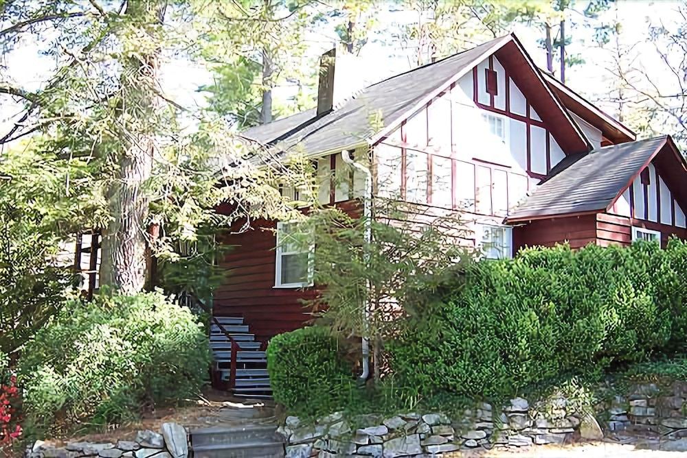 Photo of Buildings in Flat Rock