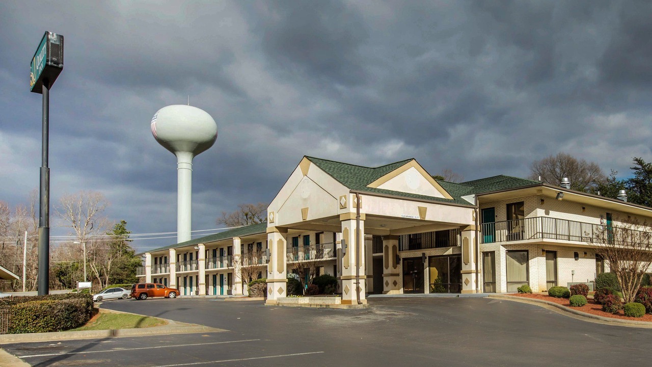 Photo of Buildings in Reidsville