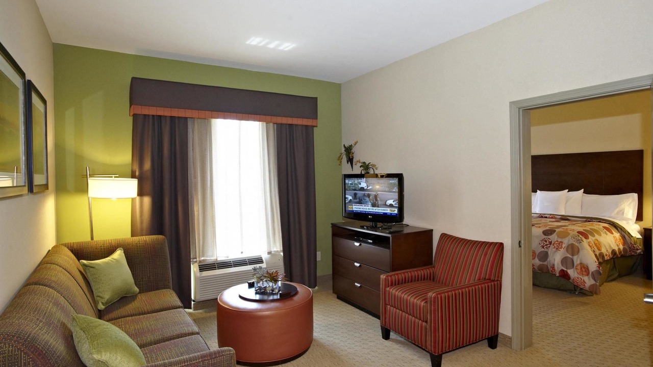 Photo of Livingroom in Hoover