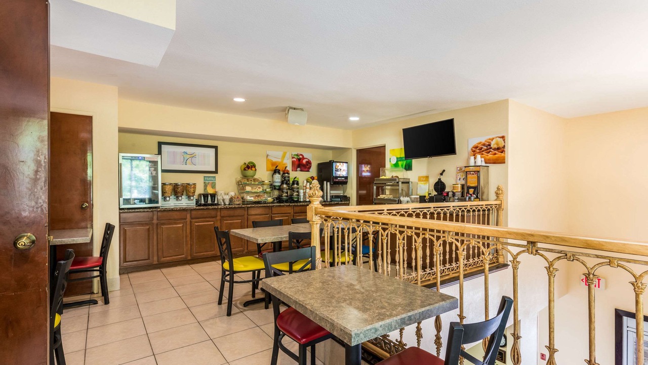 Photo of Livingroom in Huntersville