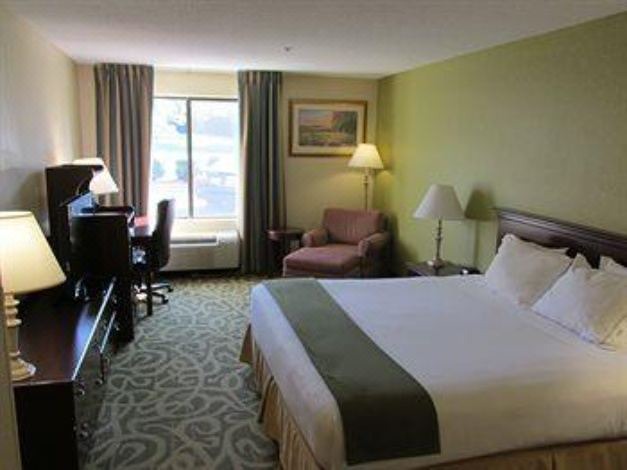 Photo of Bedroom in Kernersville
