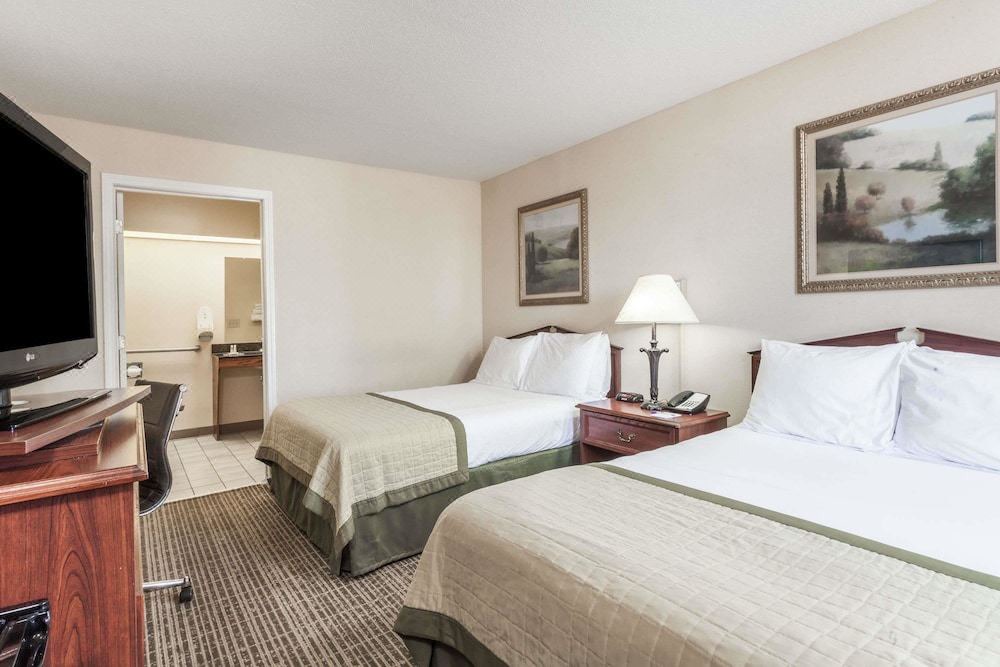 Photo of Bedroom in Hickory