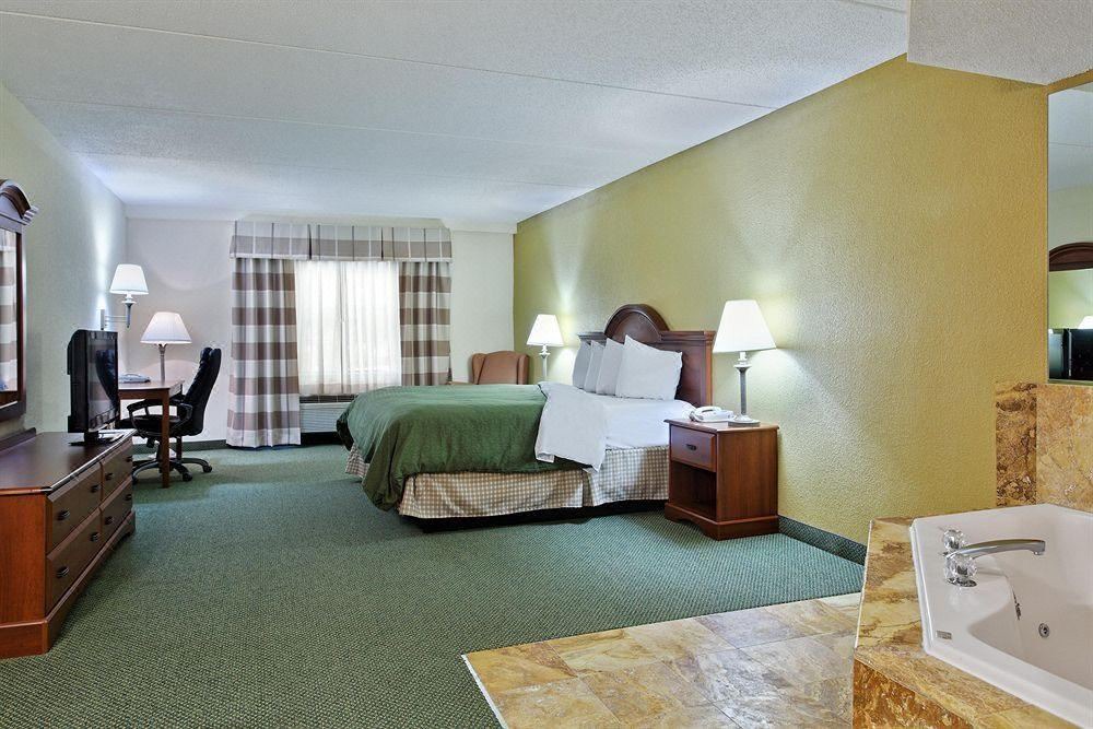Photo of Livingroom in University Place