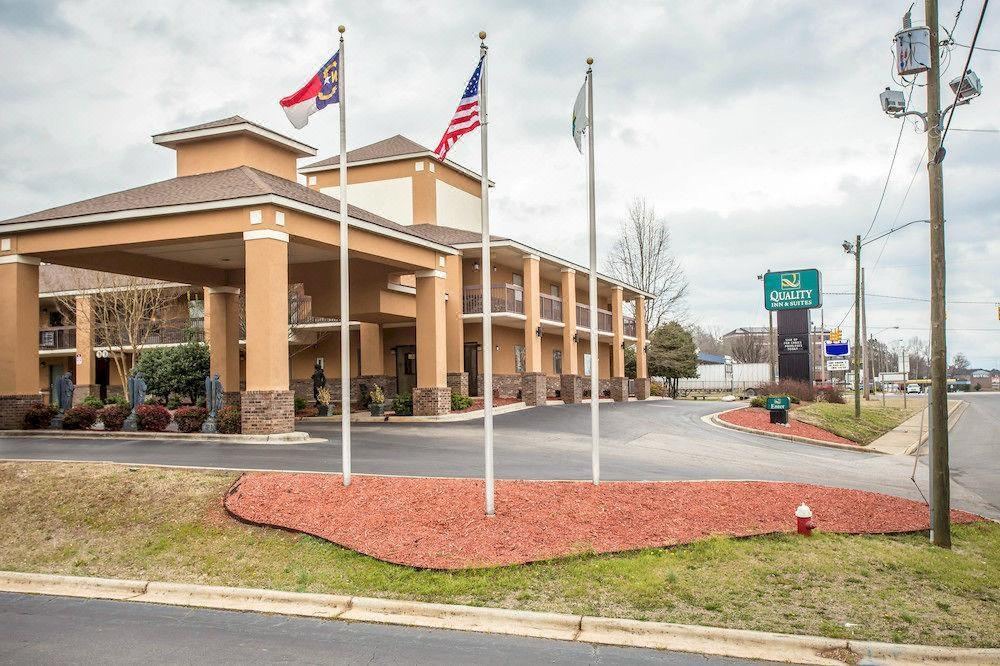 Photo of Buildings in Rockingham