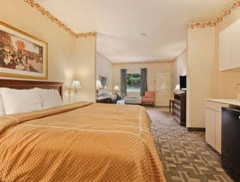 Photo of Bedroom in Lexington - Salisbury