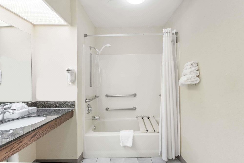 Photo of Bathroom in Hickory