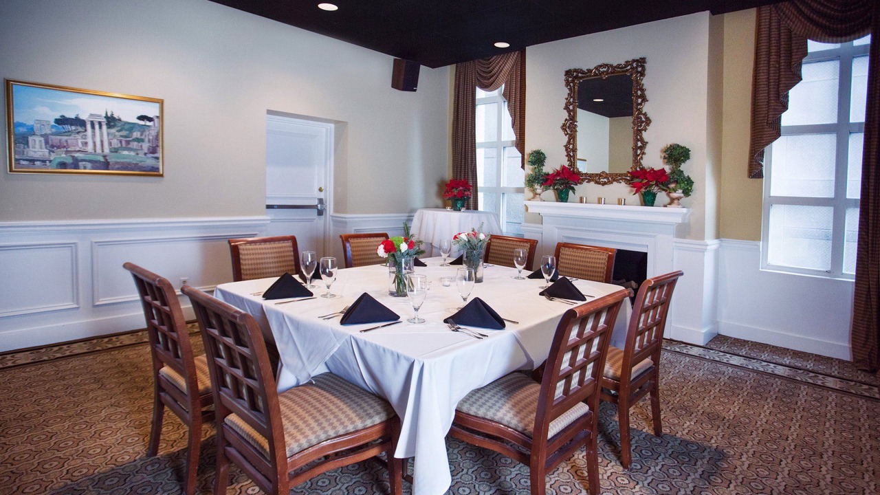 Photo of Livingroom in Charlotte Center City