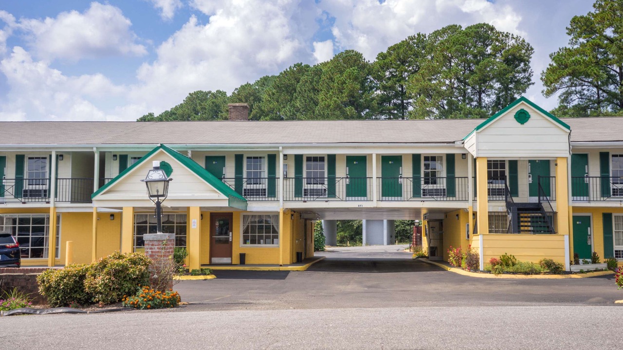 Photo of Buildings in Lincolnton