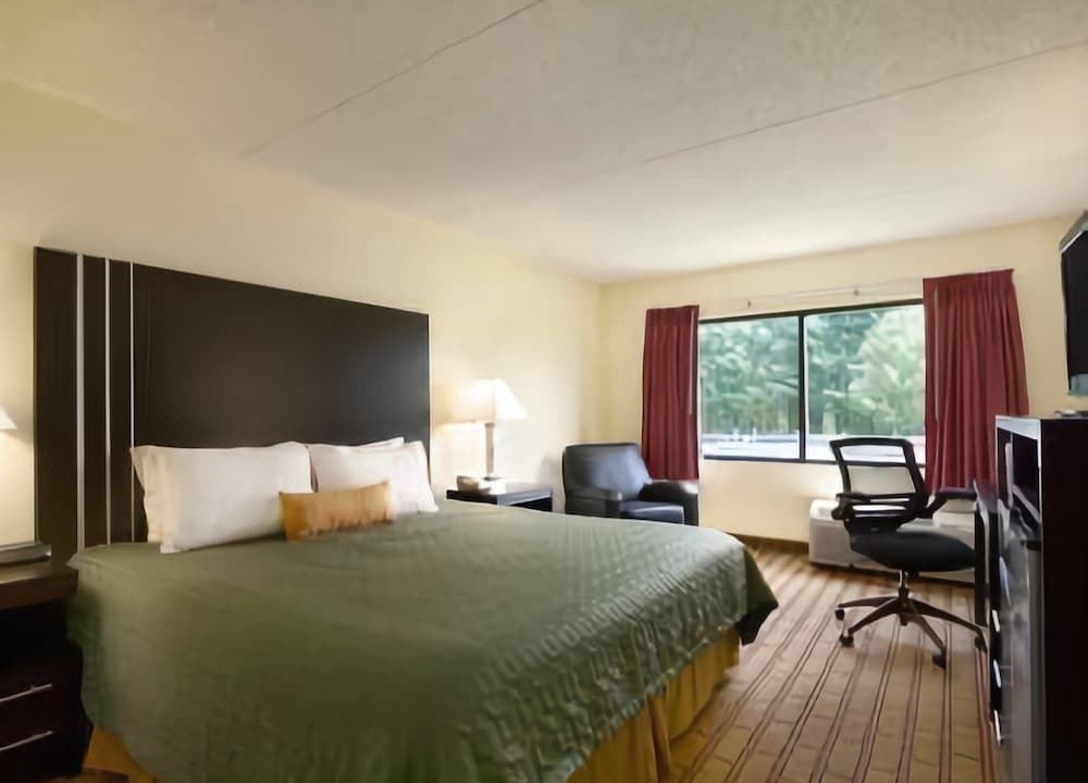Photo of Bedroom in Asheville