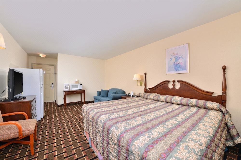 Photo of Bedroom in Albemarle