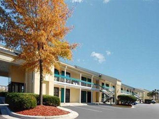 Photo of Buildings in Wilmington