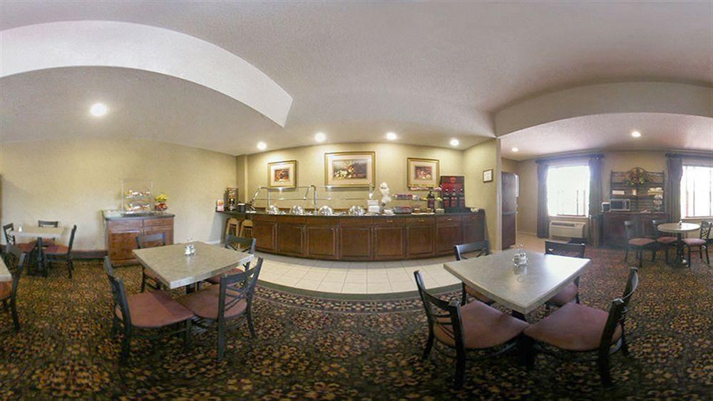 Photo of Livingroom in Pineville