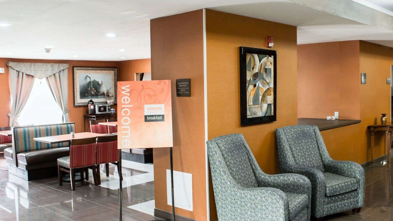 Photo of Livingroom in Garner