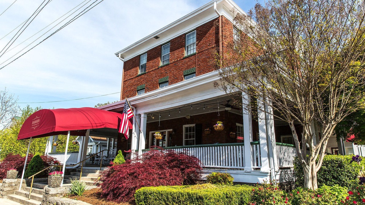 Photo of Buildings in Hendersonville