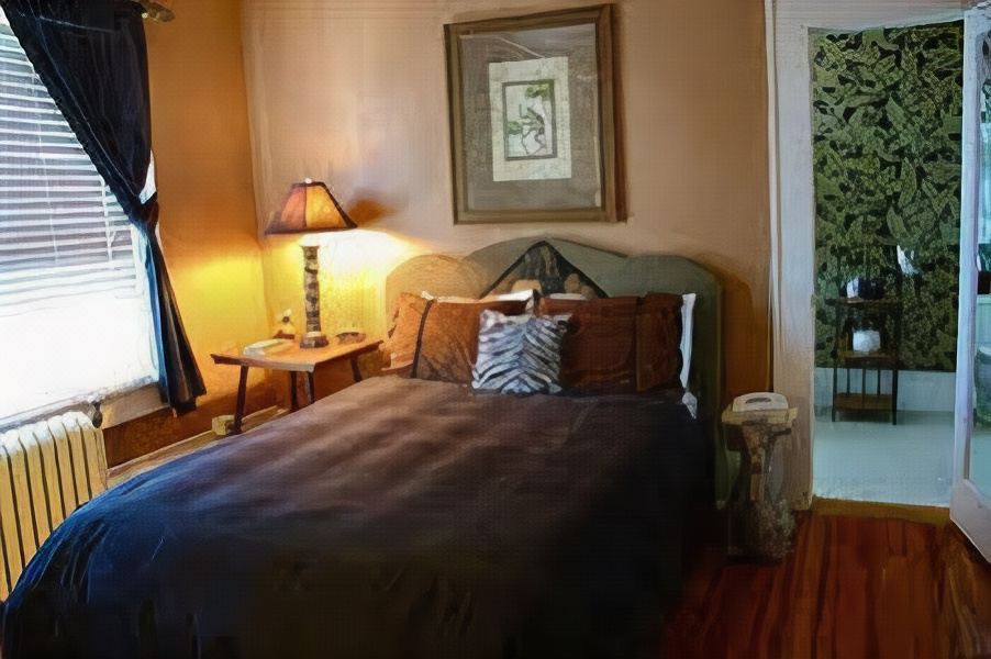 Photo of Bedroom in Hendersonville