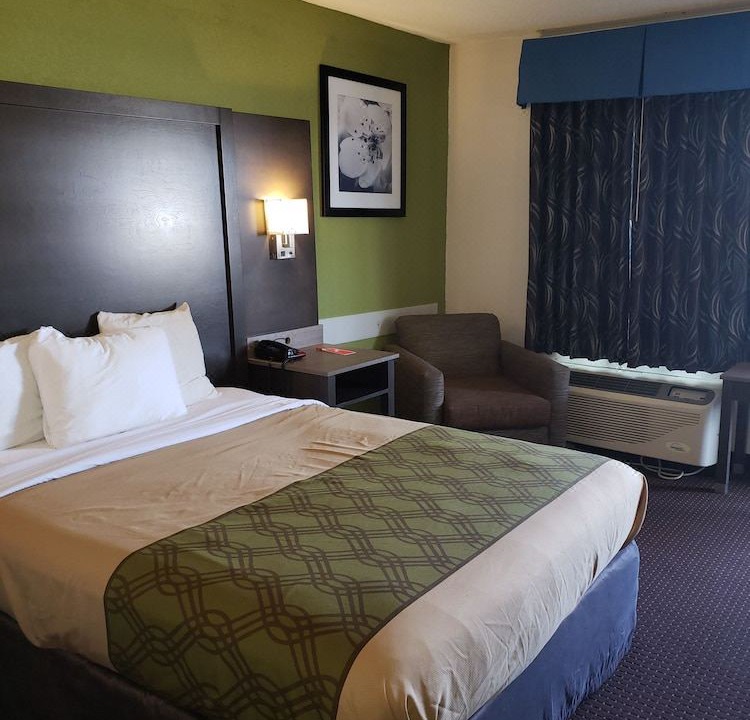 Photo of Bedroom in Elizabeth City