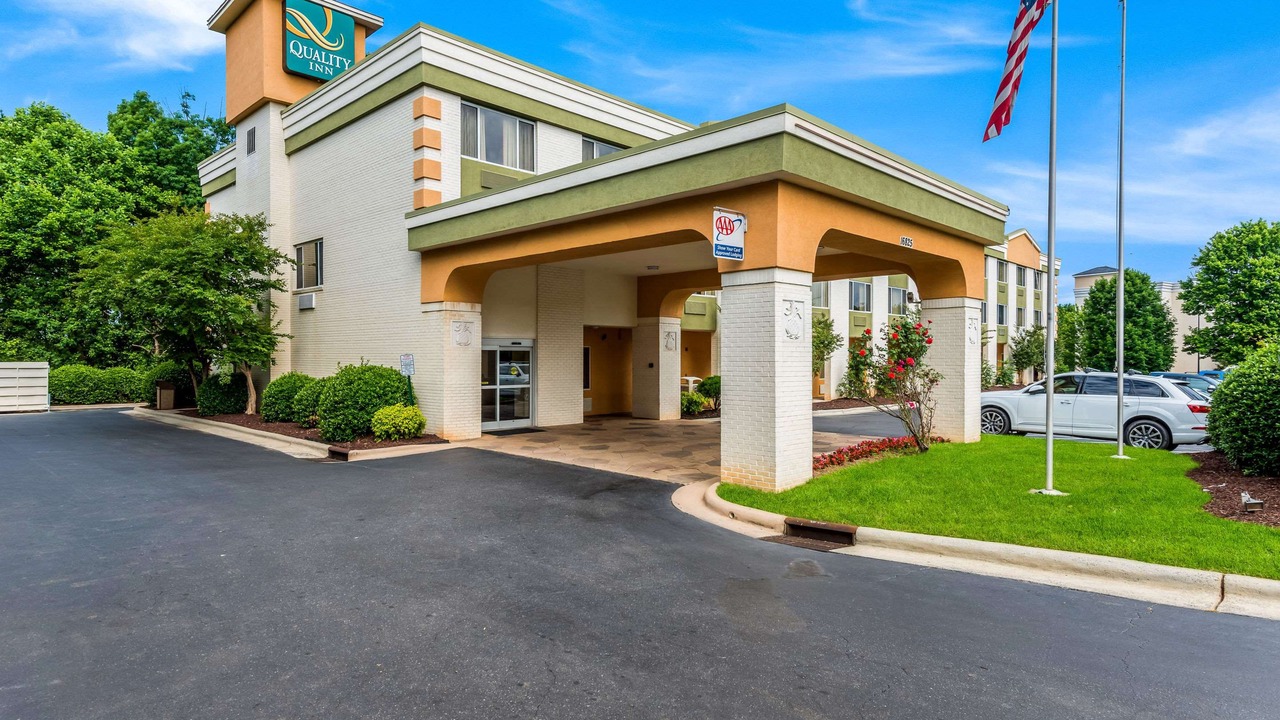 Photo of Buildings in Huntersville