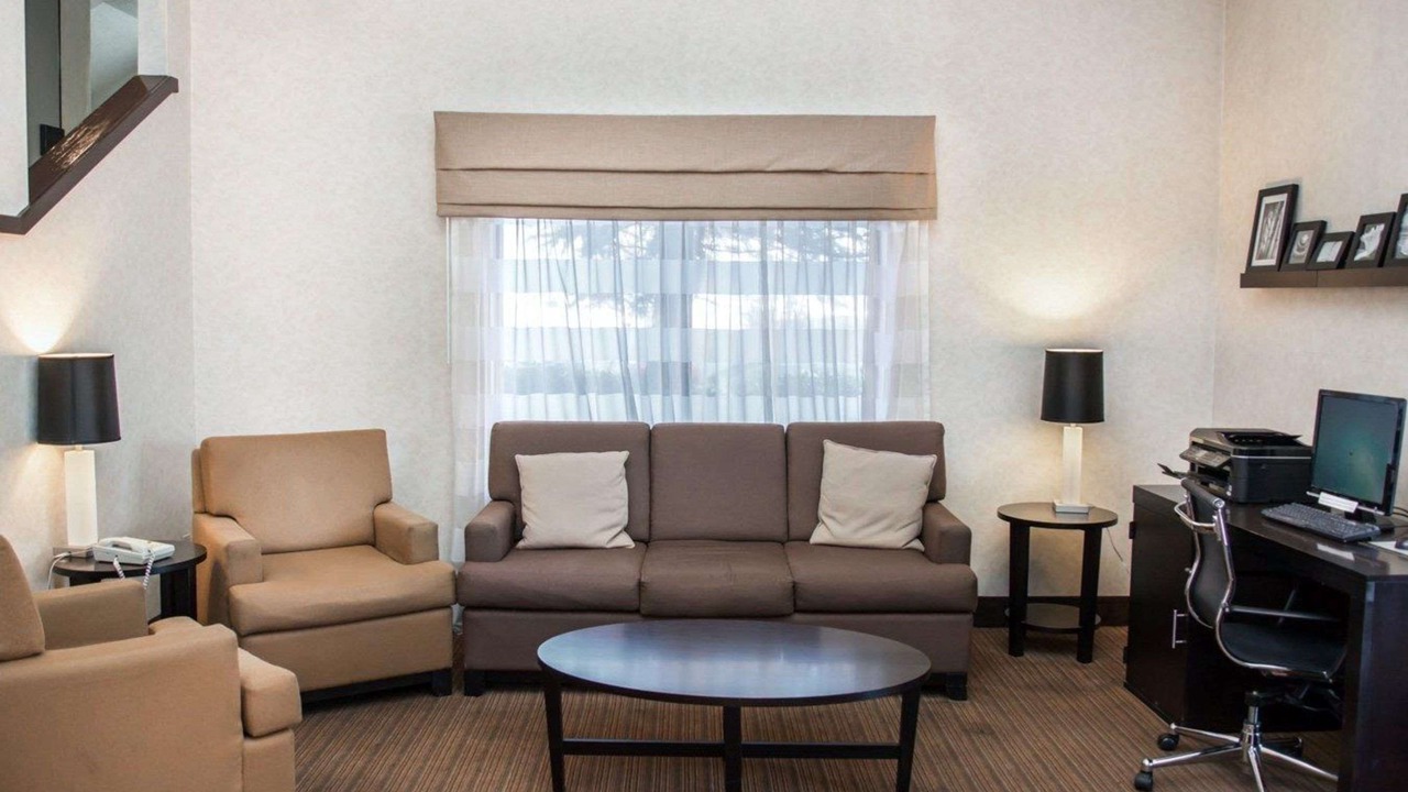 Photo of Livingroom in University Place