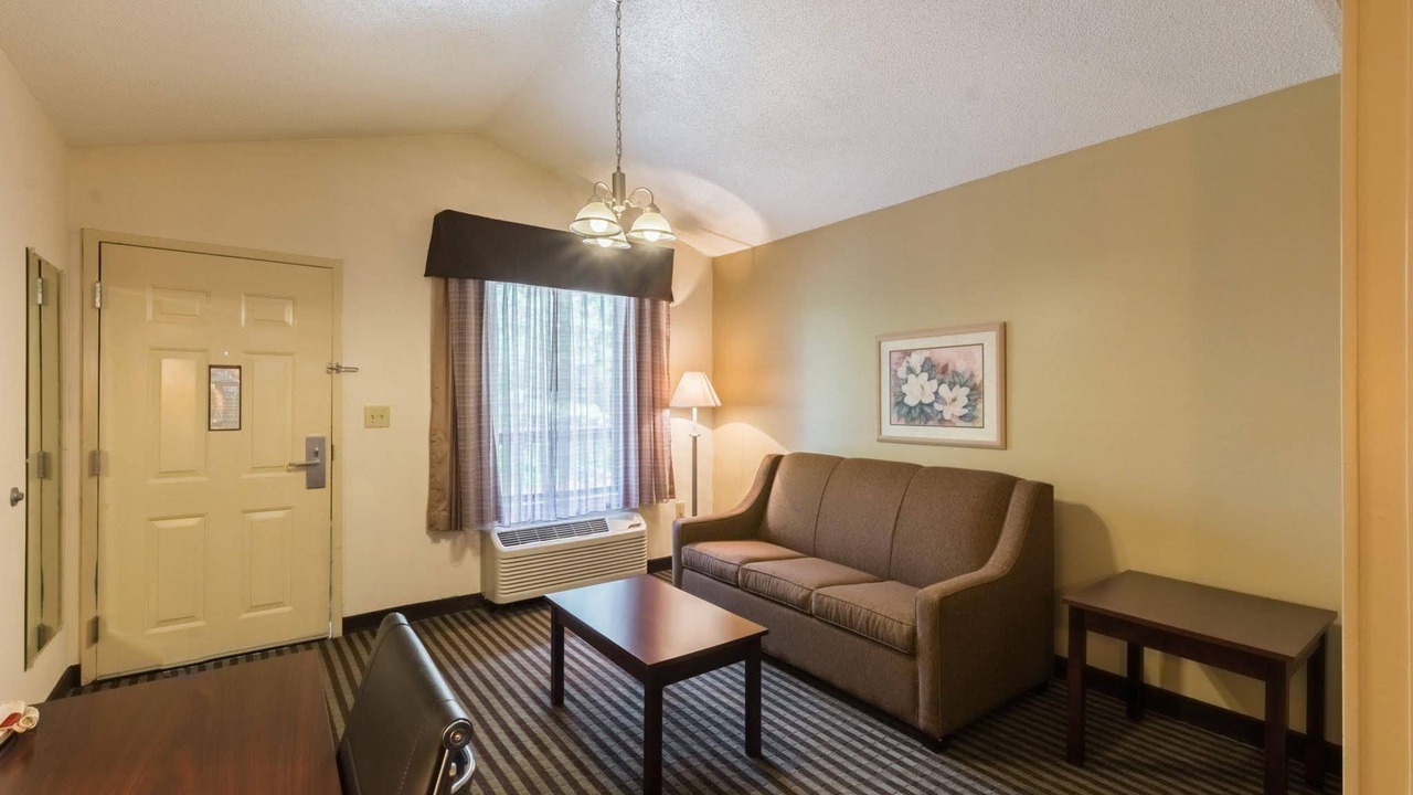 Photo of Livingroom in Rockingham