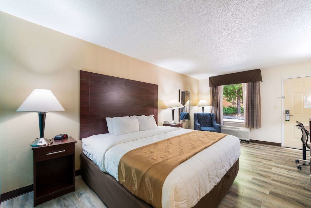 Photo of Bedroom in Rockingham