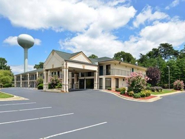 Photo of Buildings in Reidsville
