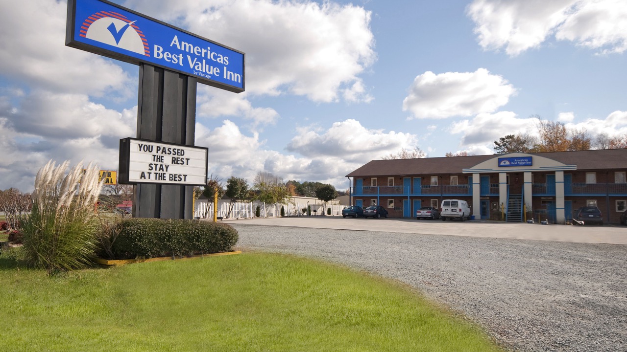 Photo of Buildings in Roxboro