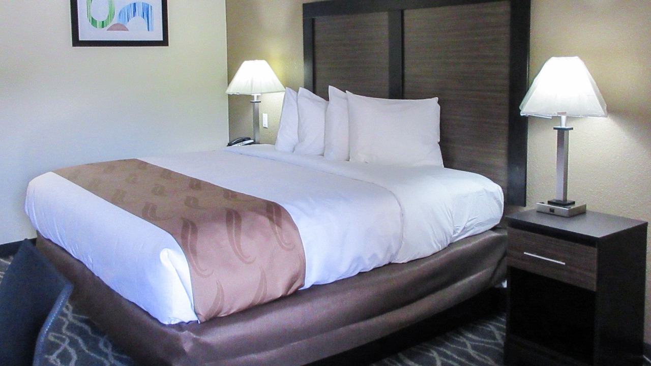 Photo of Bedroom in Forest City