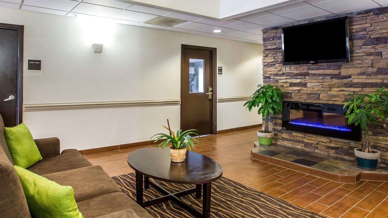 Photo of Livingroom in Albemarle
