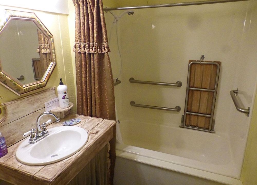 Photo of Bathroom in Mulberry