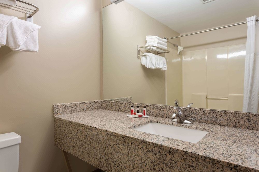 Photo of Bathroom in Hendersonville